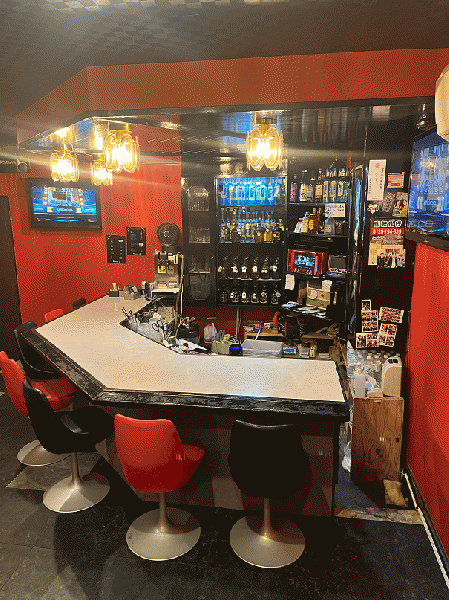 Na moon (ナ ムーン)