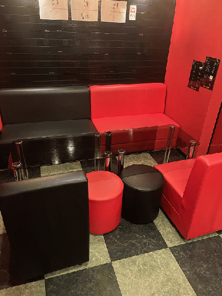 Na moon (ナ ムーン)